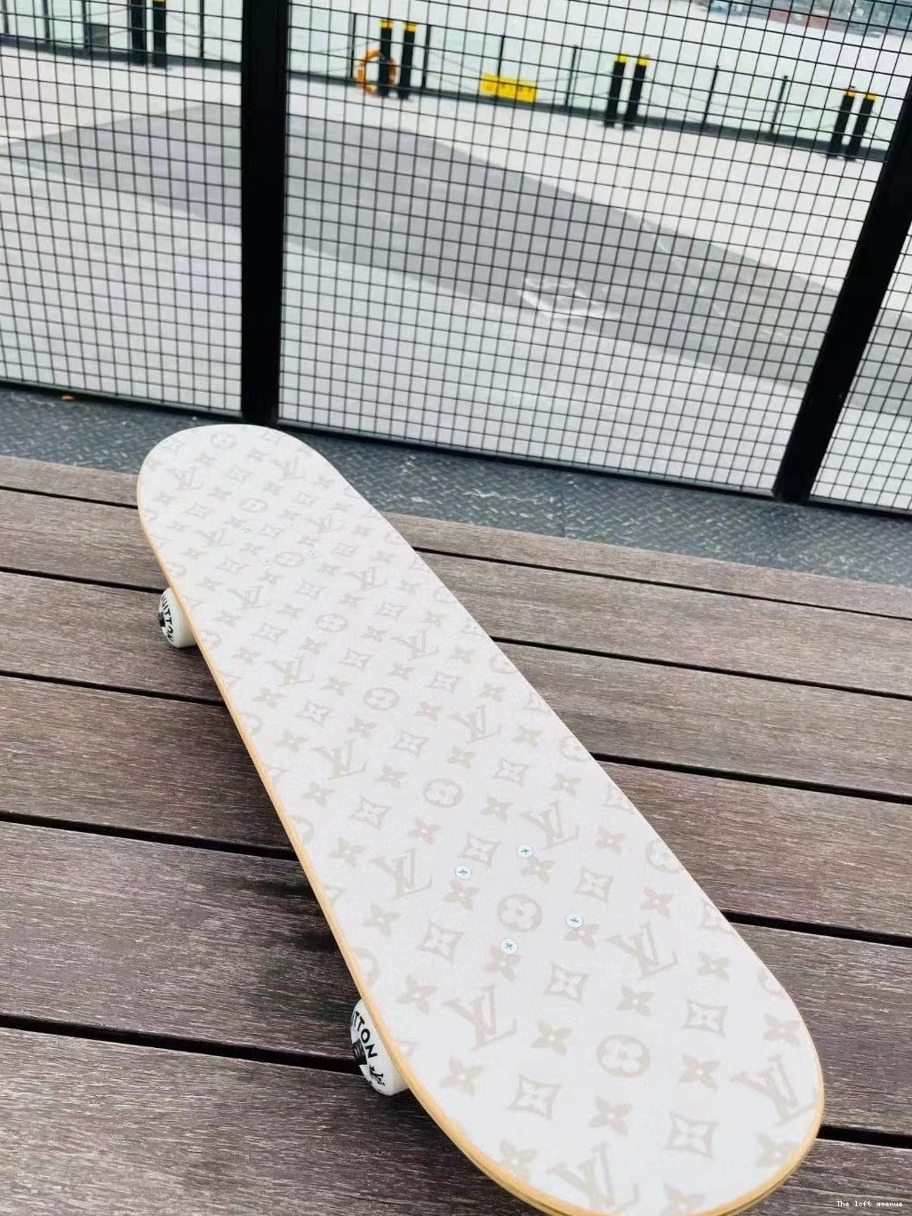 SKATEBOARD LV CUSTOM 0805